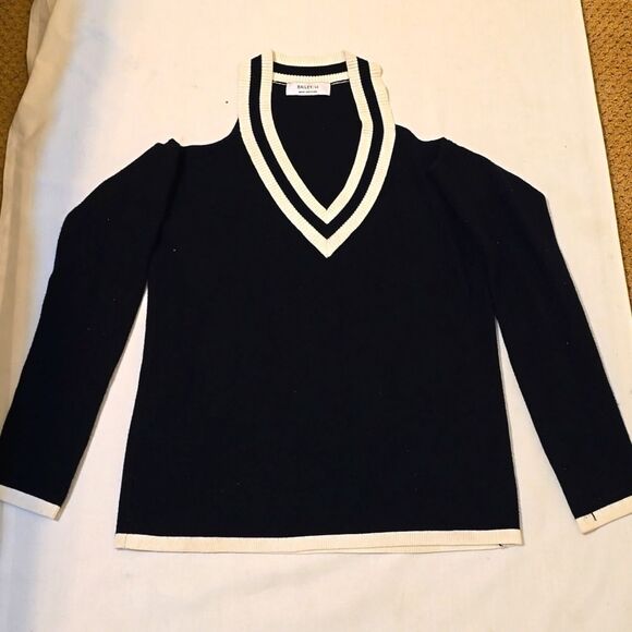 Bailey 44 cold shoulder sweater - Picture 1 of 8